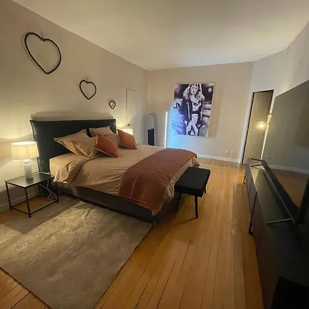Bourgeois Et Moderne Au Coeur D'epinal, Ideal Pour Decouvrir La * Epinal