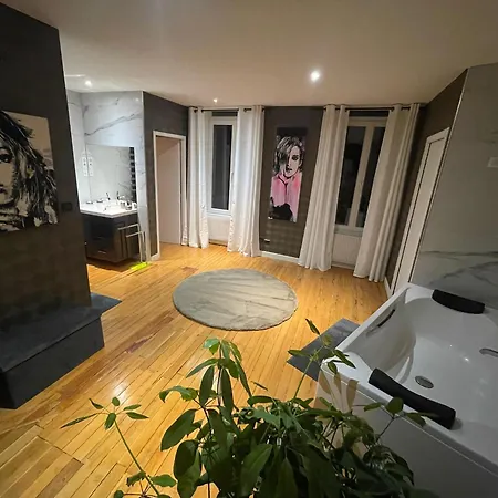 Apartment Bourgeois Et Moderne Au Coeur D'epinal, Ideal Pour Decouvrir La Epinal