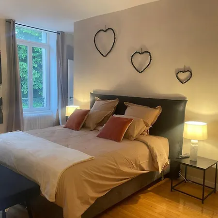 Bourgeois Et Moderne Au Coeur D'epinal, Ideal Pour Decouvrir La *